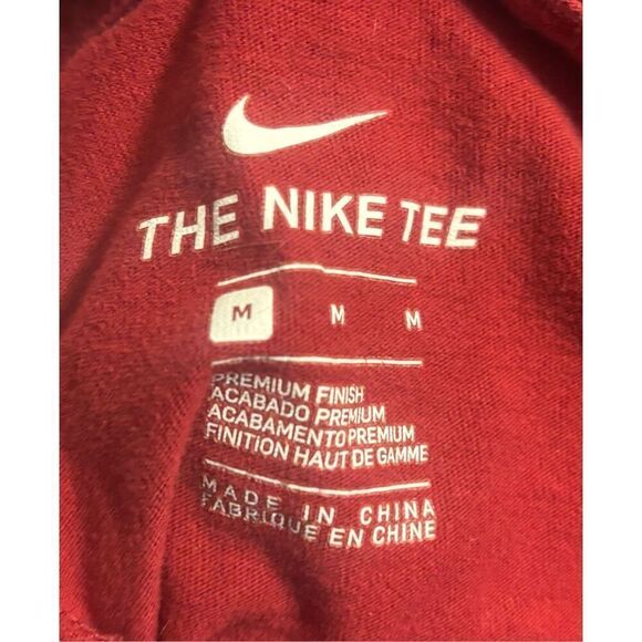 Nike Iowa Cyclones Hooded Shirt Men's Medium M Red The Nike Tee - Picture 9 of 9